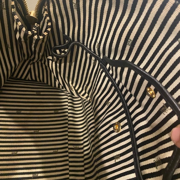 Gwen Stefani L.A.M.B. Luxury Bag - Picture 4 of 16